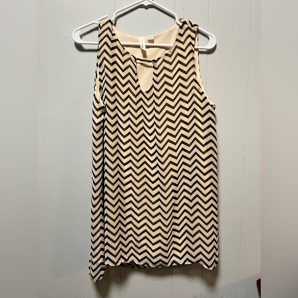 Tacera Chevron Top Size Large